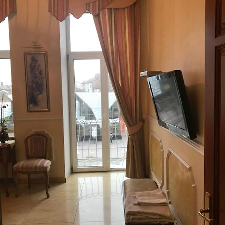Beautiful Apartment In The Center Of Vinnytsia Exterior foto